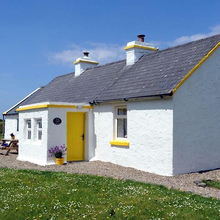 Yellow Cottage, Doolin Knockfin Cross Roads Buitenkant foto