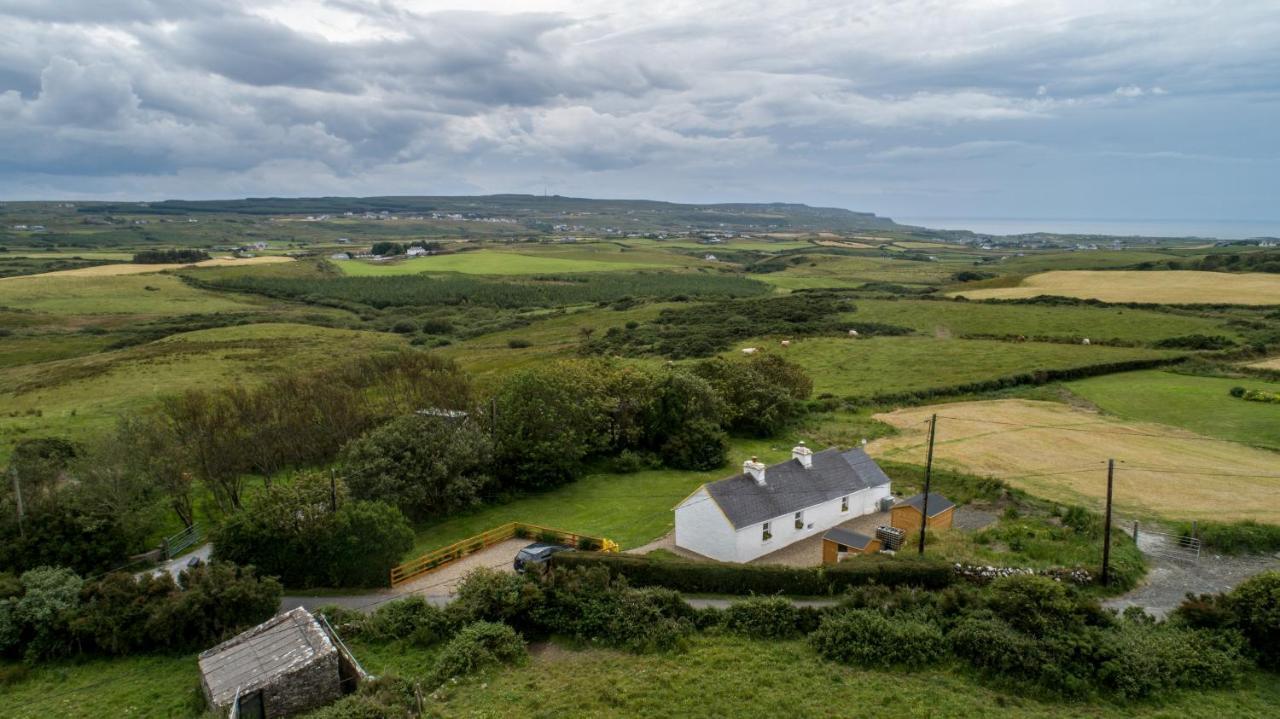Yellow Cottage, Doolin Knockfin Cross Roads Buitenkant foto